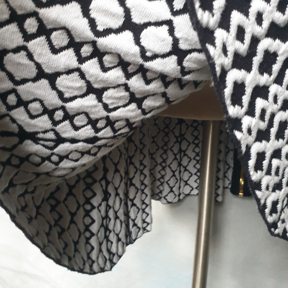 INC Wm Black & White Geometric Sweater Fit & Flare A-Line Dress w/ V-Neck Zip Sm - Picture 12 of 16